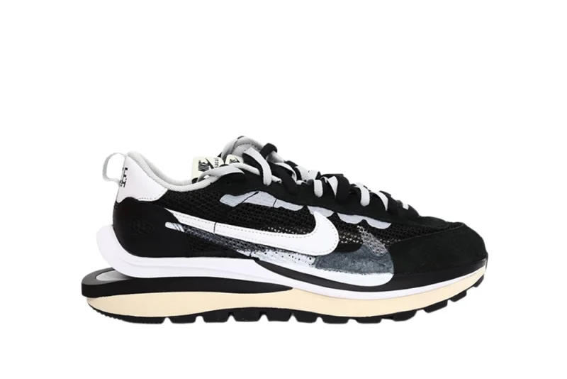 VAPORWAFFLE SACAI BLACK WHITE