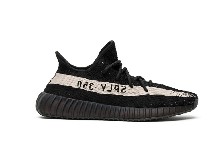 YEEZY 350 V2 CORE BLACK WHITE