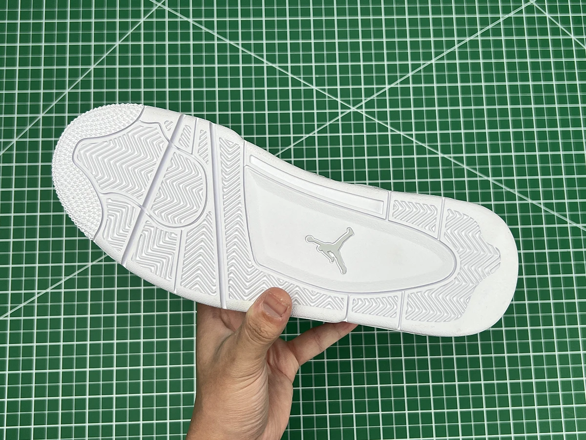 the white insole