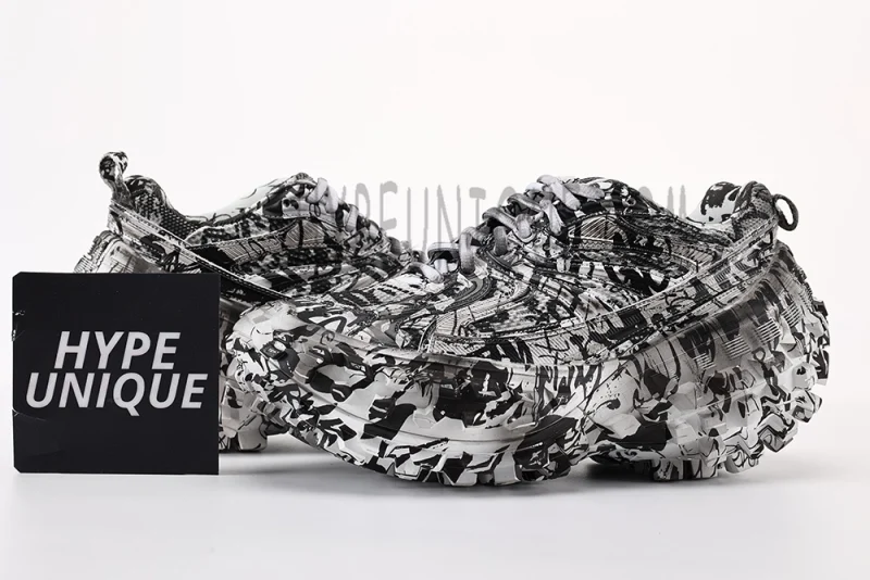 Bouncer graffiti-print sneakers
