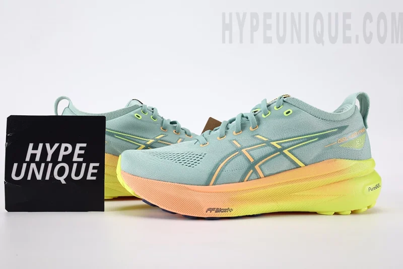 Gel Kayano 31 Wide 'Light Celadon/Safety Yellow'