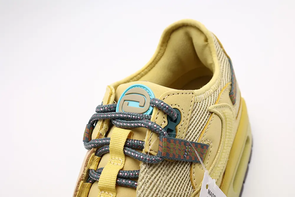 the black laces and shoe mouth
