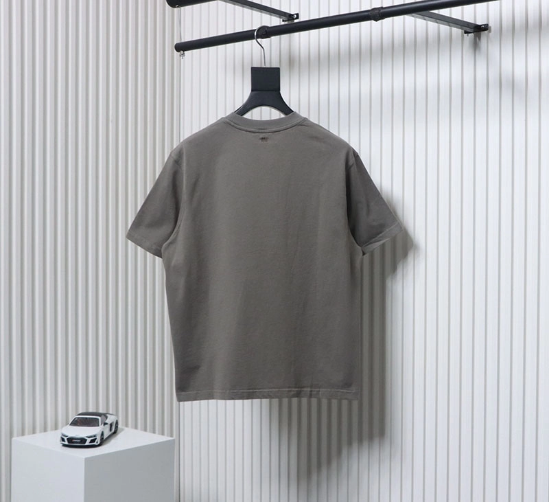 AMI 25SS Embroidered Heart T-Shirt