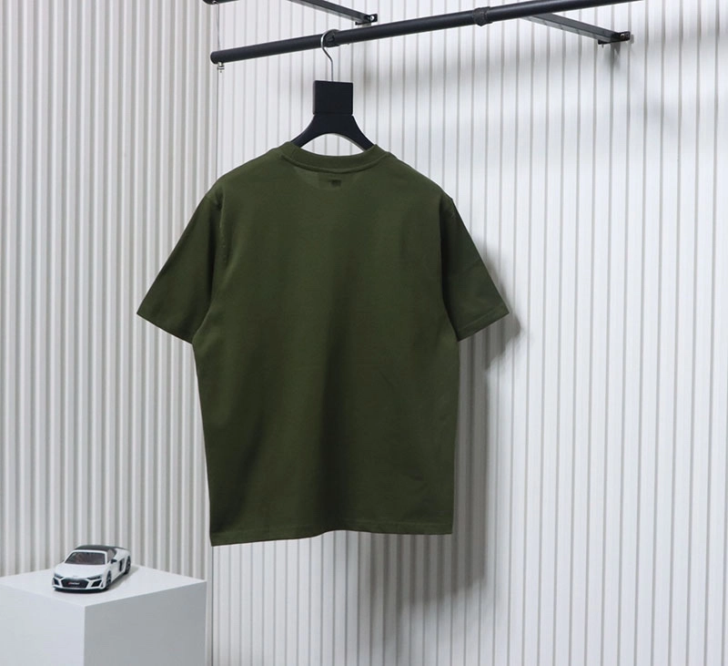 AMI 25SS Embroidered Heart T-Shirt