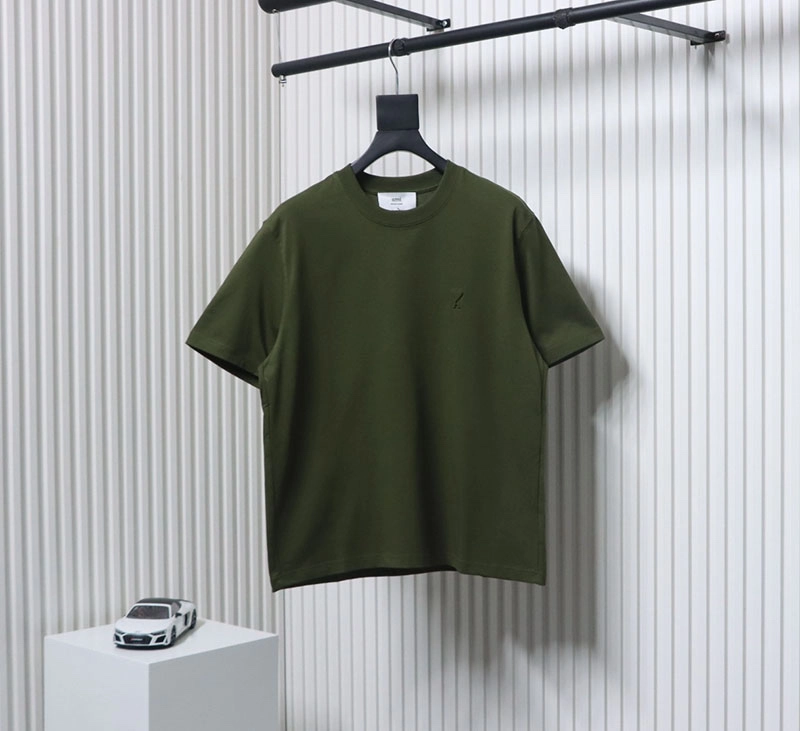 AMI 25SS Embroidered Heart T-Shirt