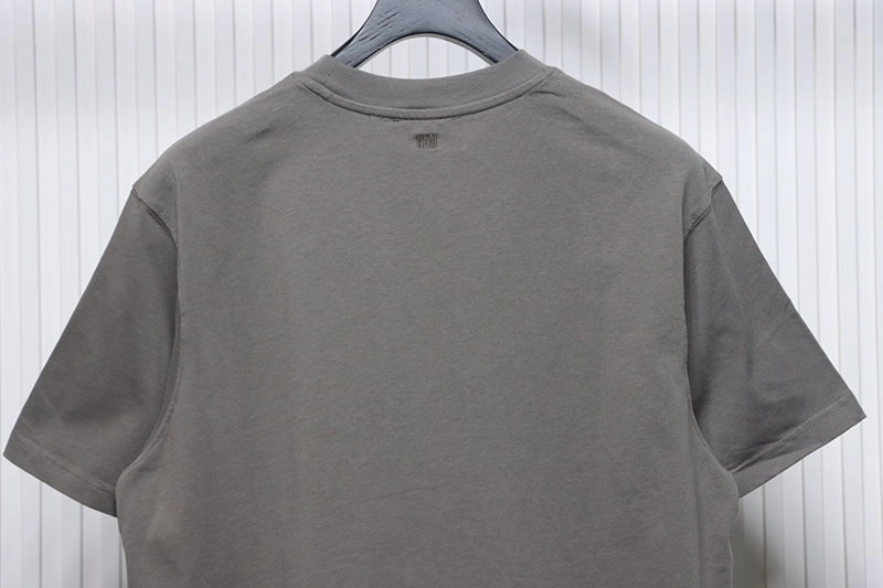 AMI 25SS Embroidered Heart T-Shirt