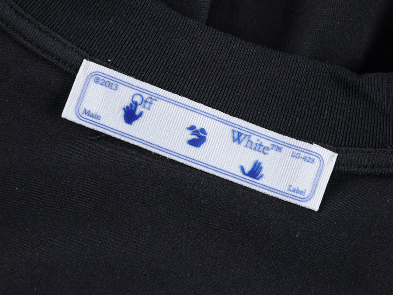 Off-White Blue Arrow Letter Embroidered T-Shirt
