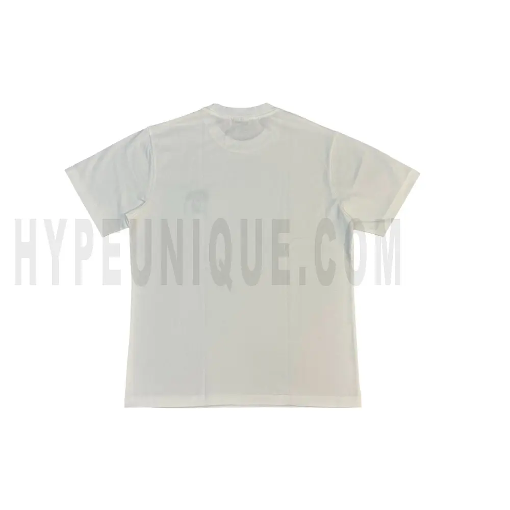 The back of the white clothes