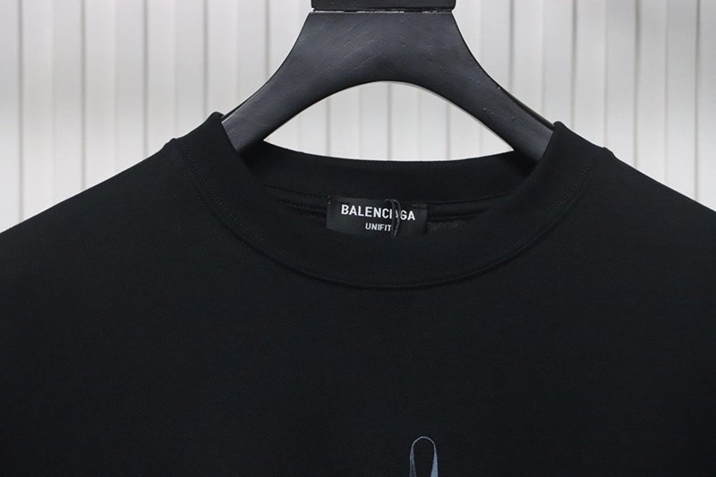 Classic Single Product Pattern Print T-Shirt