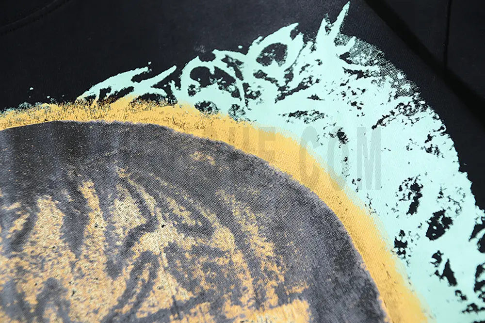 Head-turning front print artwork in detail