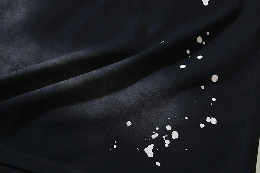 Featuring naturally breathable, wrinkle-resistant fabric with cloud-like softness.