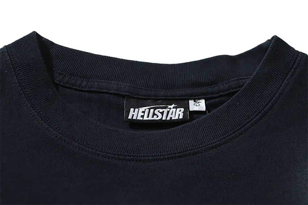 Simple and elegant wash tag with a premium texture.