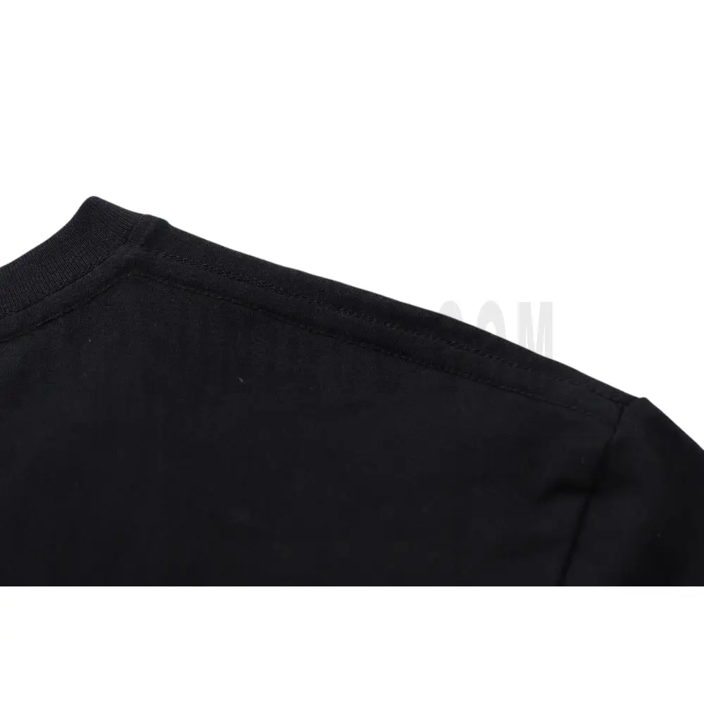 Expertly tailored from anti-crease luxury cotton