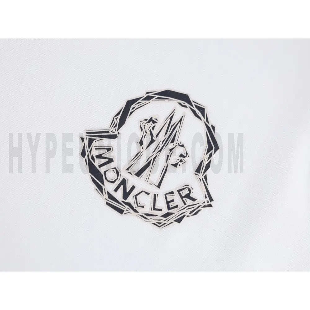 Embroidered graphic on the side of the T-shirt