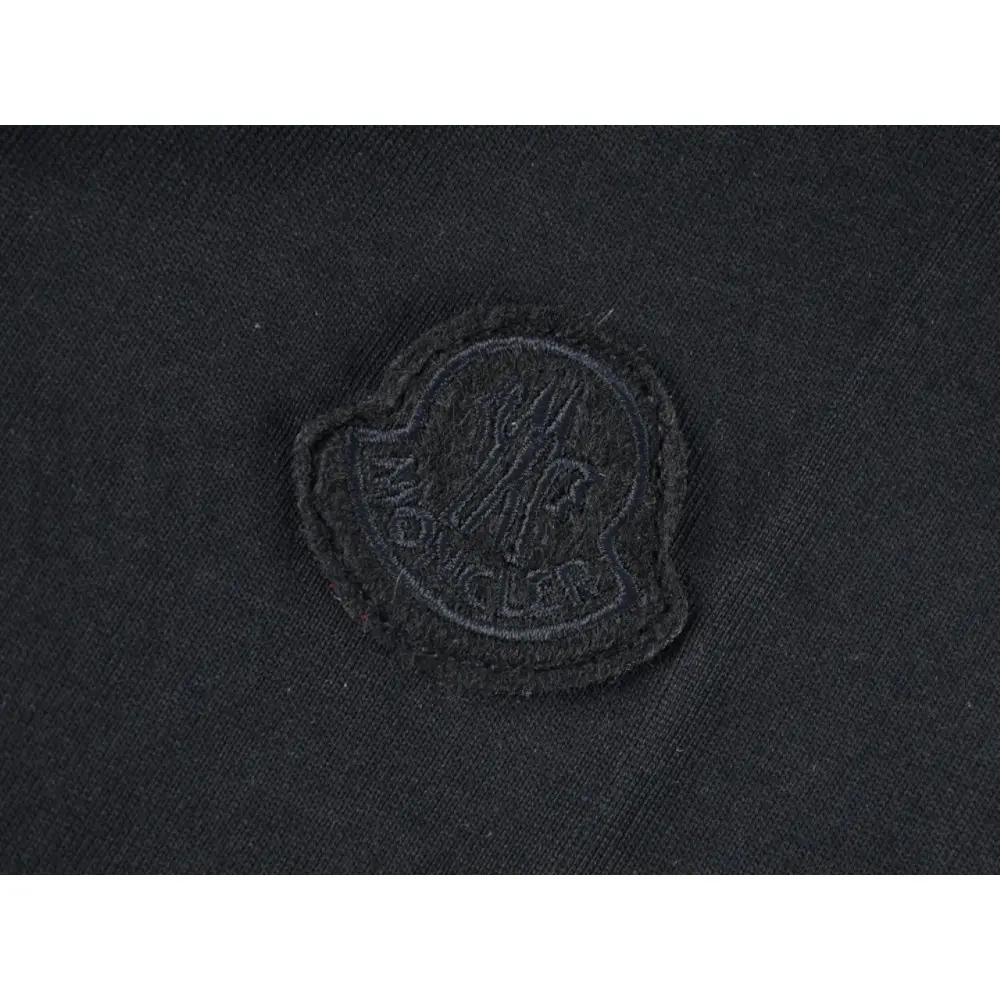Embroidered graphic on the side of the T-shirt