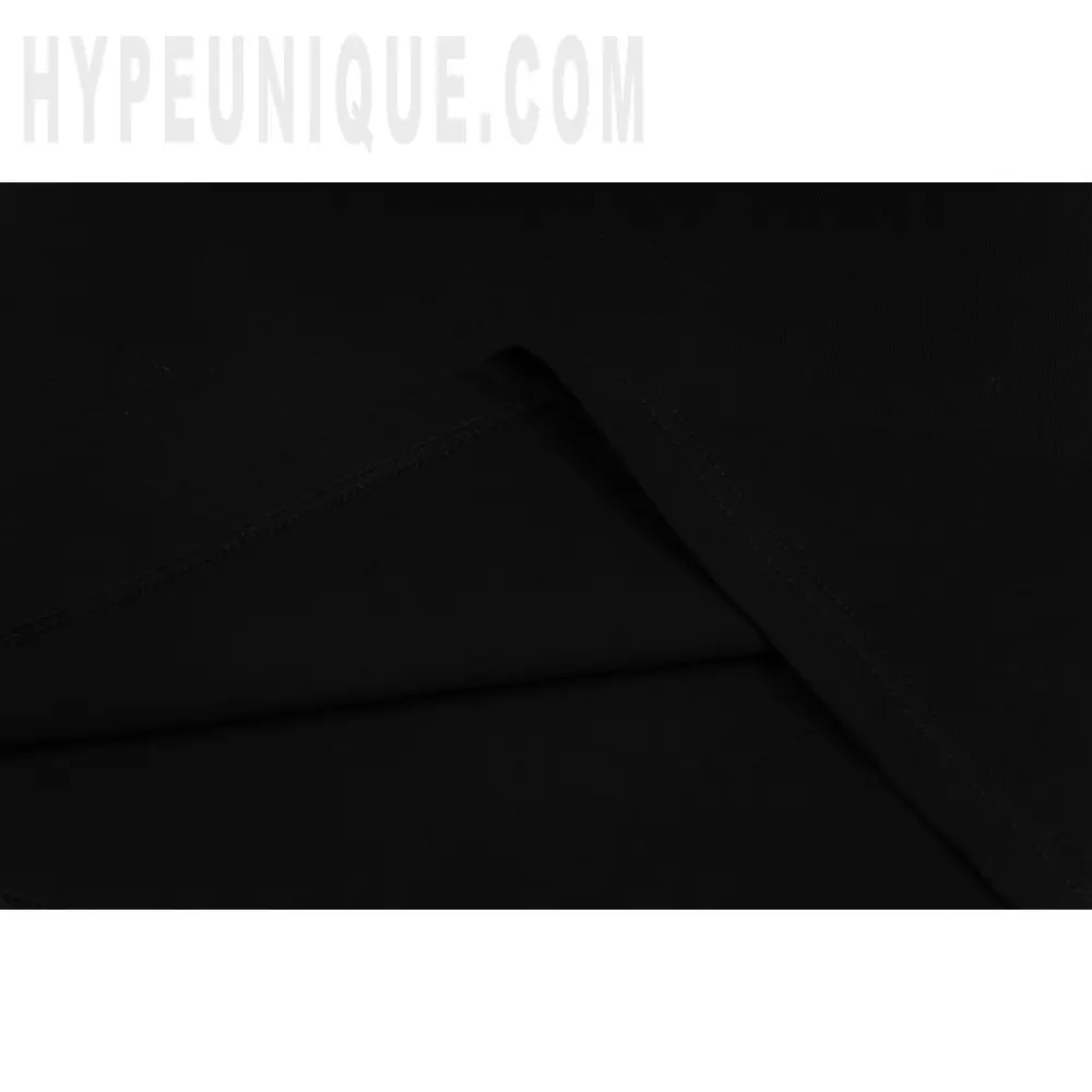Precision-cut with wrinkle-resistant soft fabric.