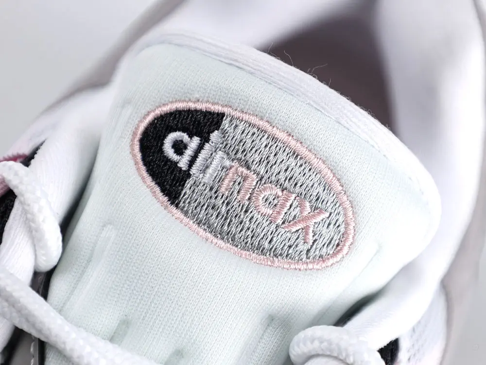 Air Max 95 OG Big Bubble Pink Foam - Image 10