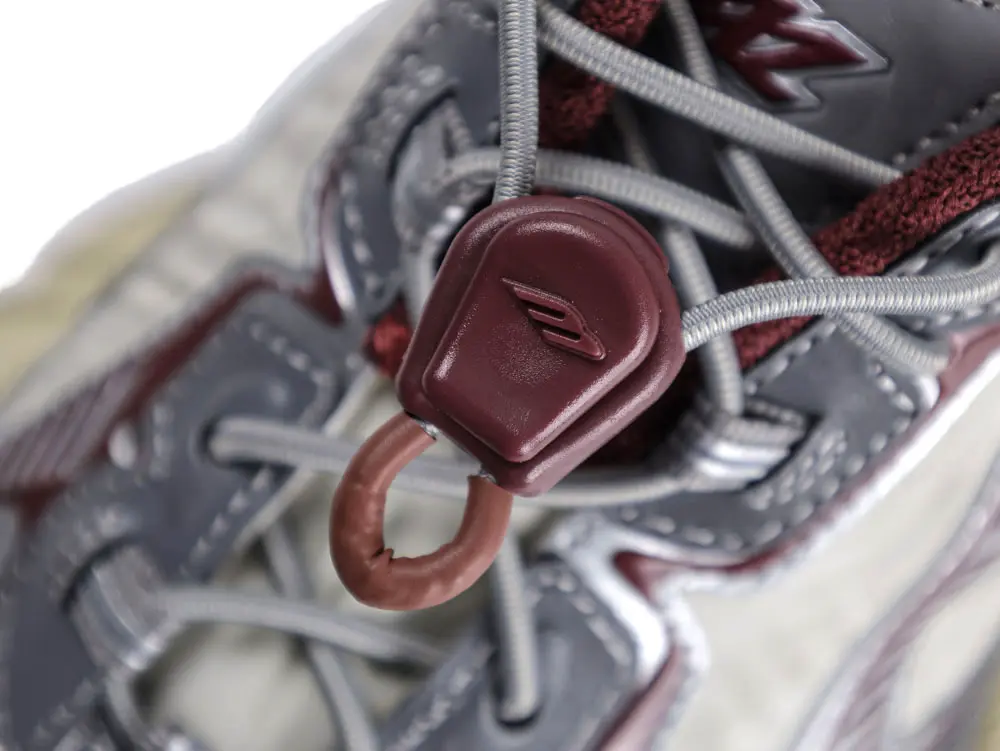 Shoe tongue, red shoelaces, shoe buckle