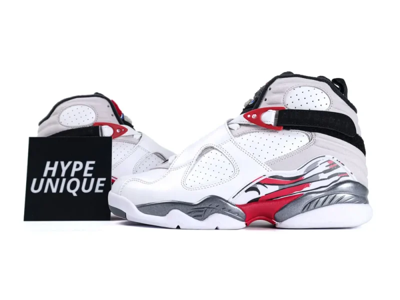 Jordan 8 Retro “Bugs Bunny” 2025