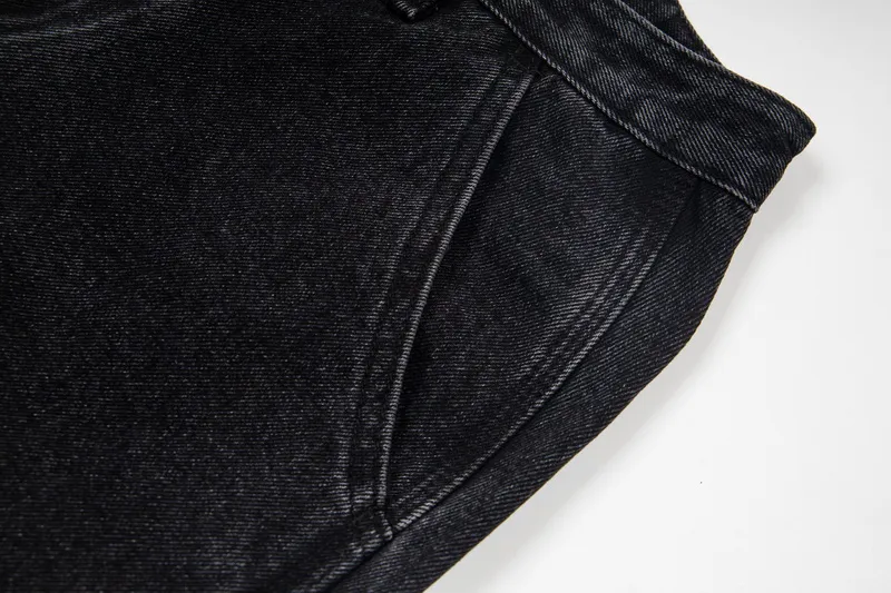 Front right pocket detail of Shorts