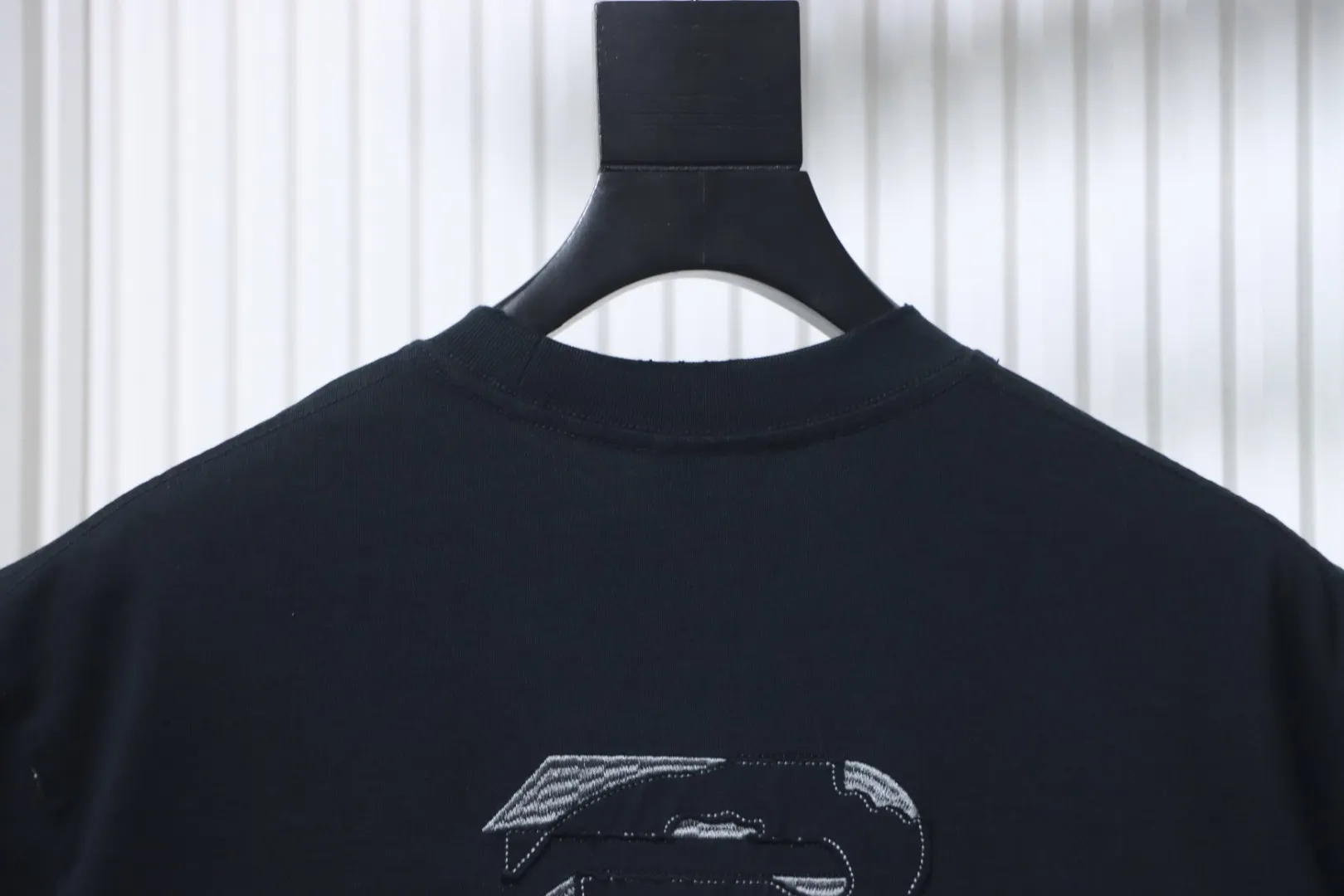 Neckline back