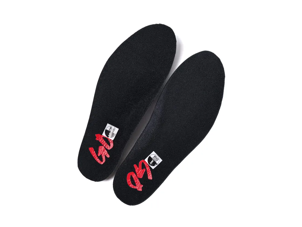 Black fabric insoles with red design, providing enhanced comfort and support.