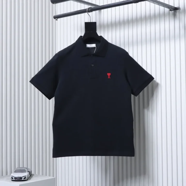 AMI Classic Heart Embroidery Polo T-Shirt Color Black