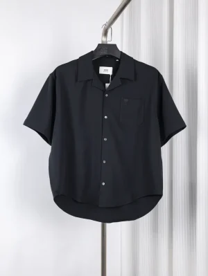 AMI Heart-Shaped Cuban Collar Short Sleeve Cardigan