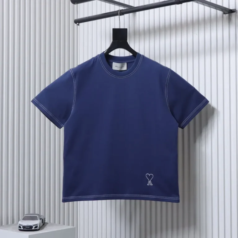 Ami 26SS Topstitched Heart Embroidery T-Shirt