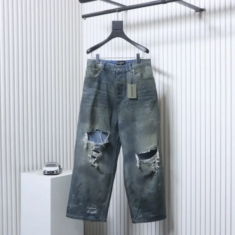 BLCG Hand-Distressed Oil-Wash Baggy Jeans