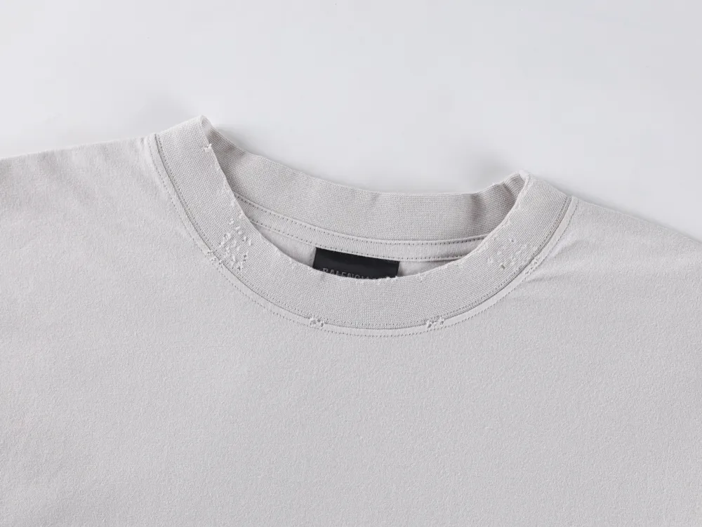 Neckline
