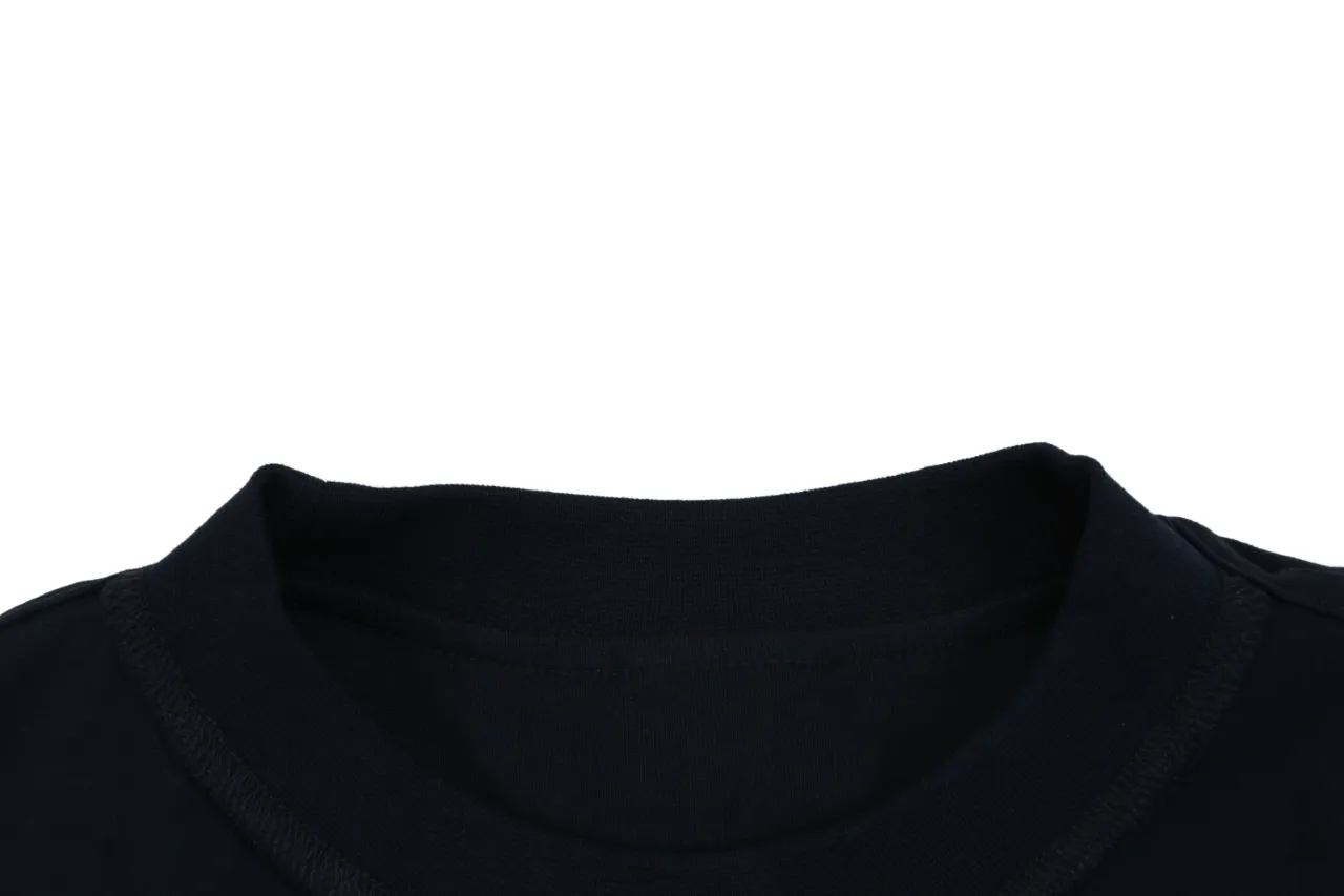 Neckline