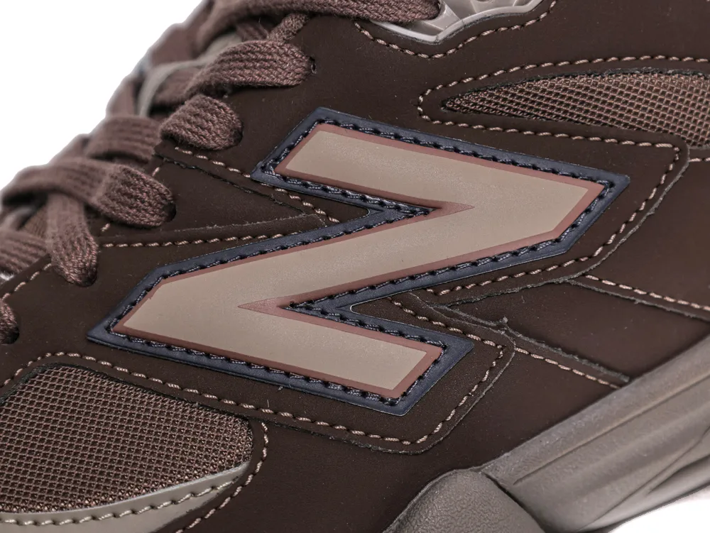New Balance 9060 Mono Cortado side N logo detail