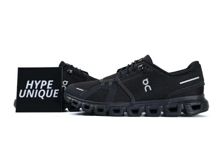 On Running Cloud 6 Black Sneakers Side View