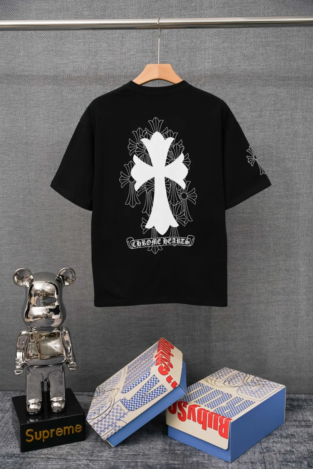 Back CH Floral Cross Pocket T-Shirt