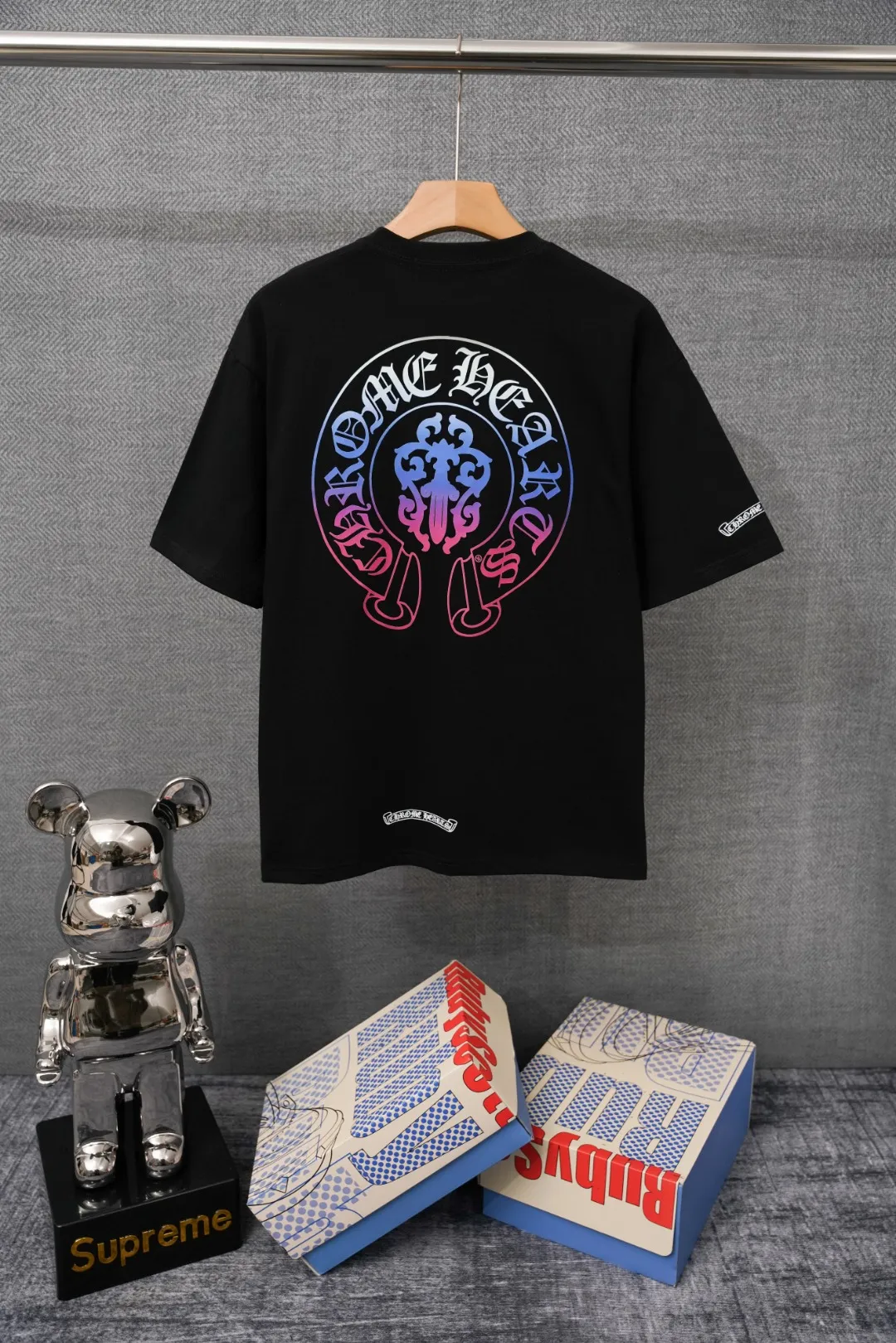 Back CH Gradient Horseshoe Logo Pocket T-Shirt