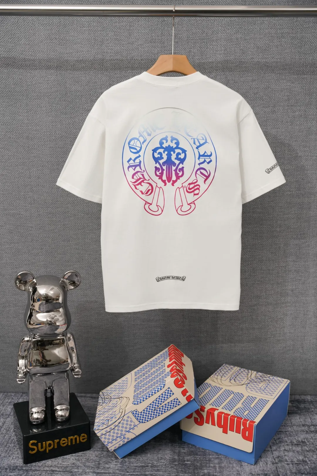 Back CH Gradient Horseshoe Logo Pocket T-Shirt