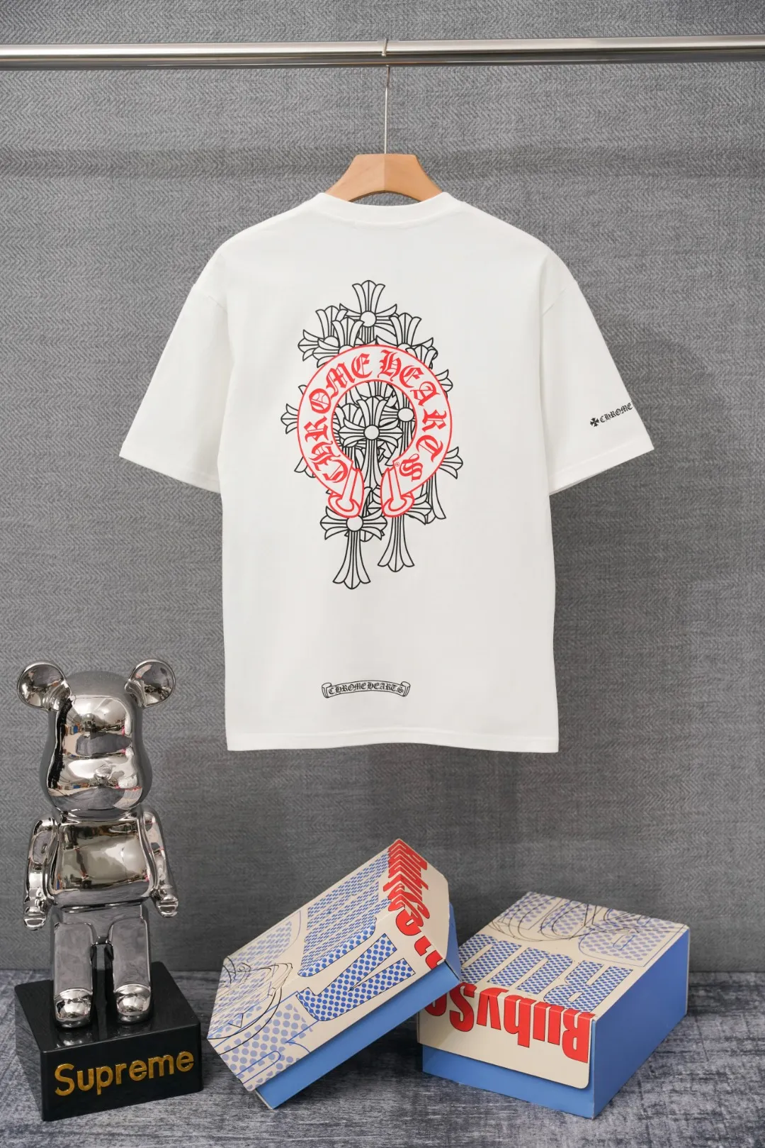 Back CH Horseshoe Cross Graphic Pocket T-Shirt