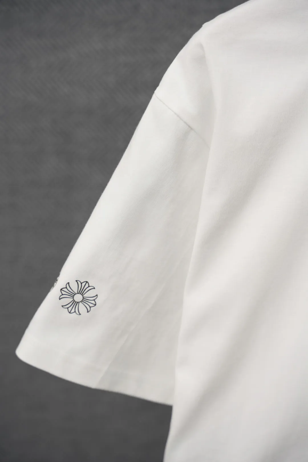 Short sleeve
