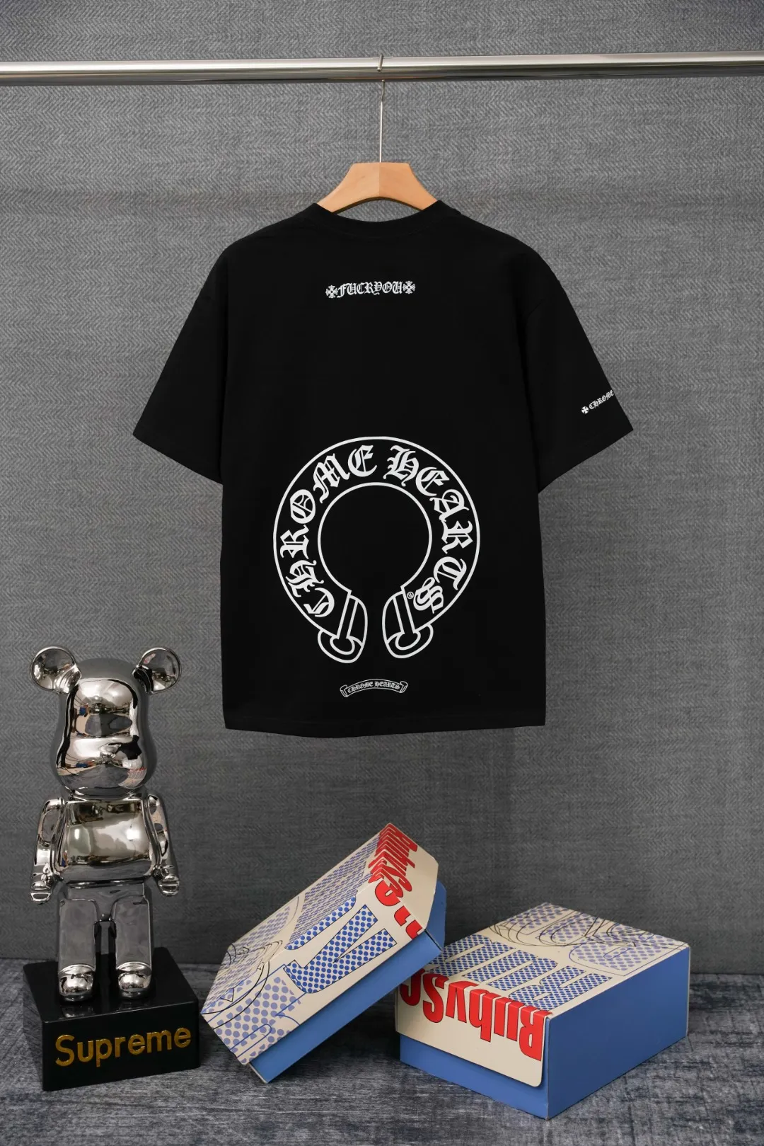 Back CH Vintage-Inspired Horseshoe Logo T-Shirt
