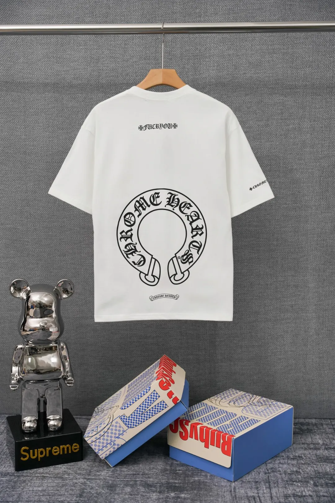 Back CH Vintage-Inspired Horseshoe Logo T-Shirt