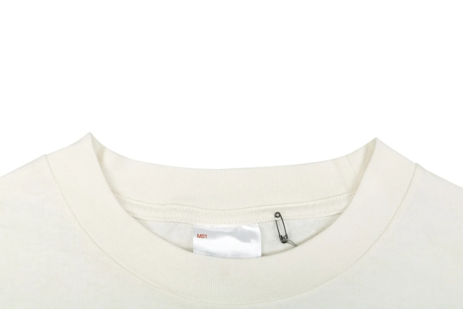 Close-up Neckline