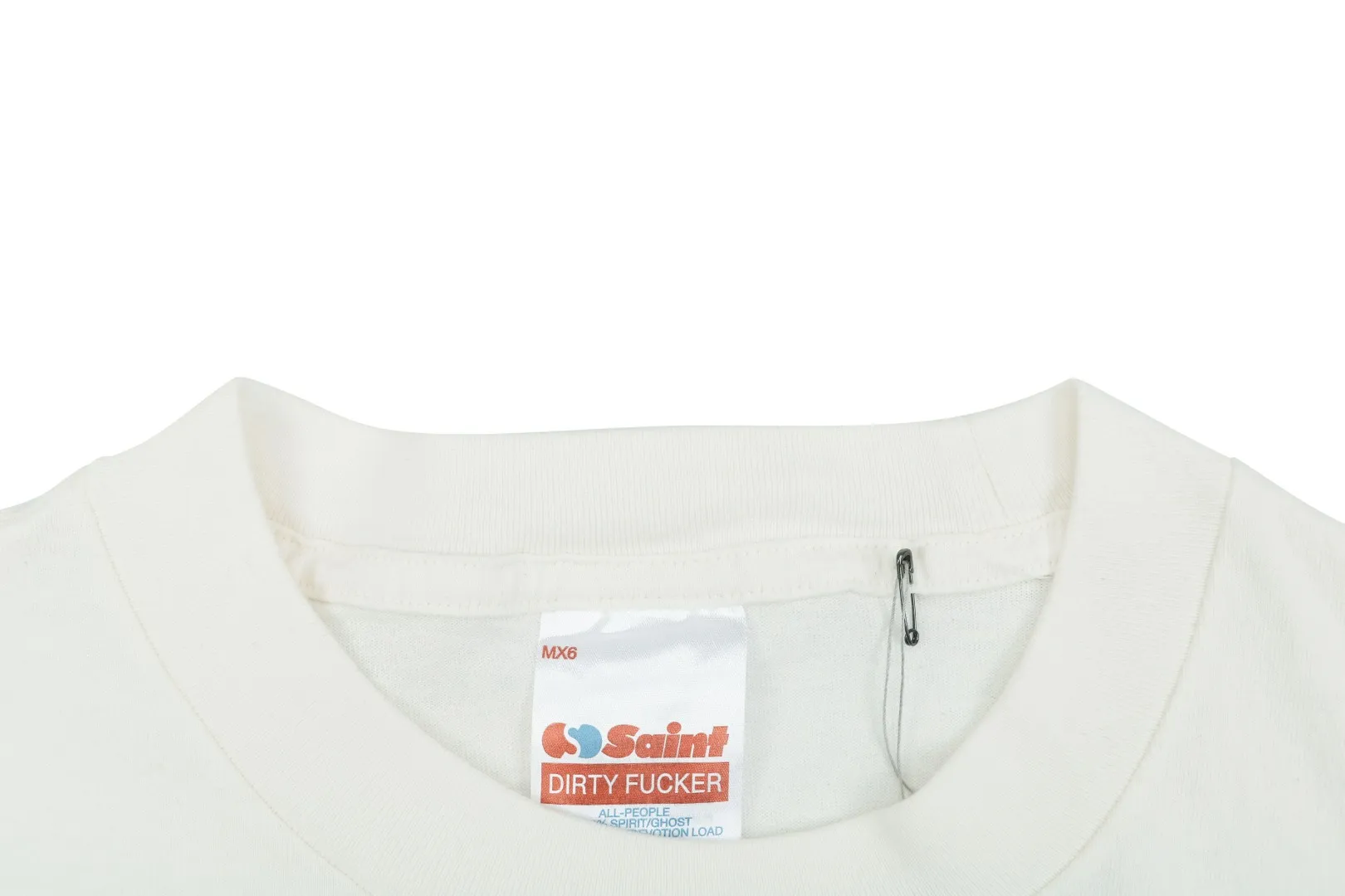 Close-up Neckline