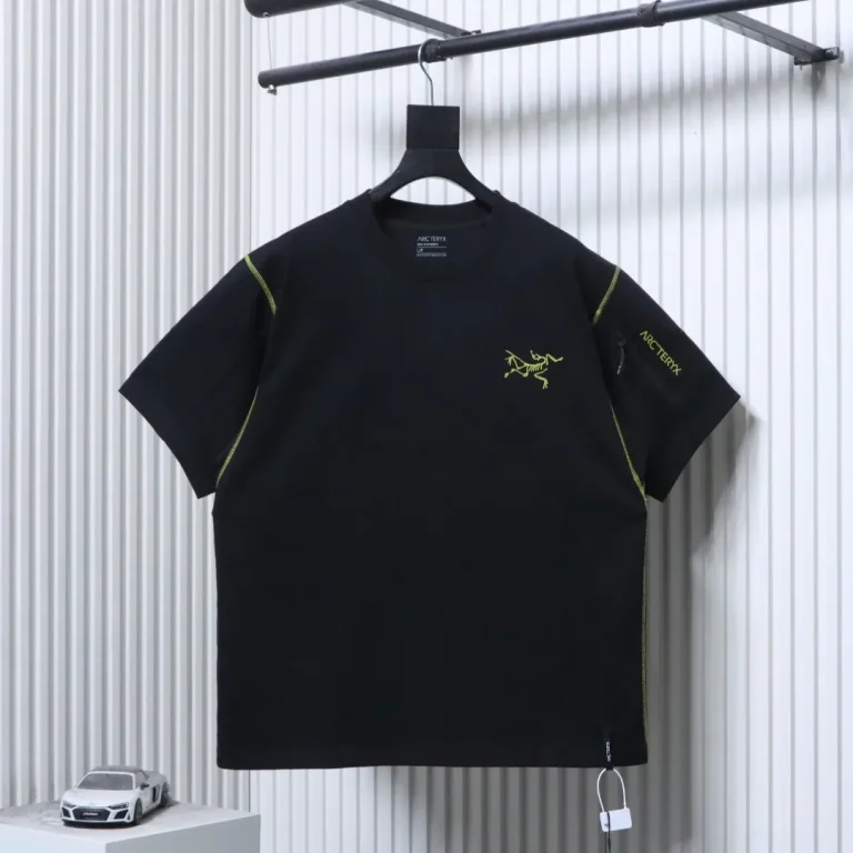 Topstitched Logo Performance T-Shirt Color Black