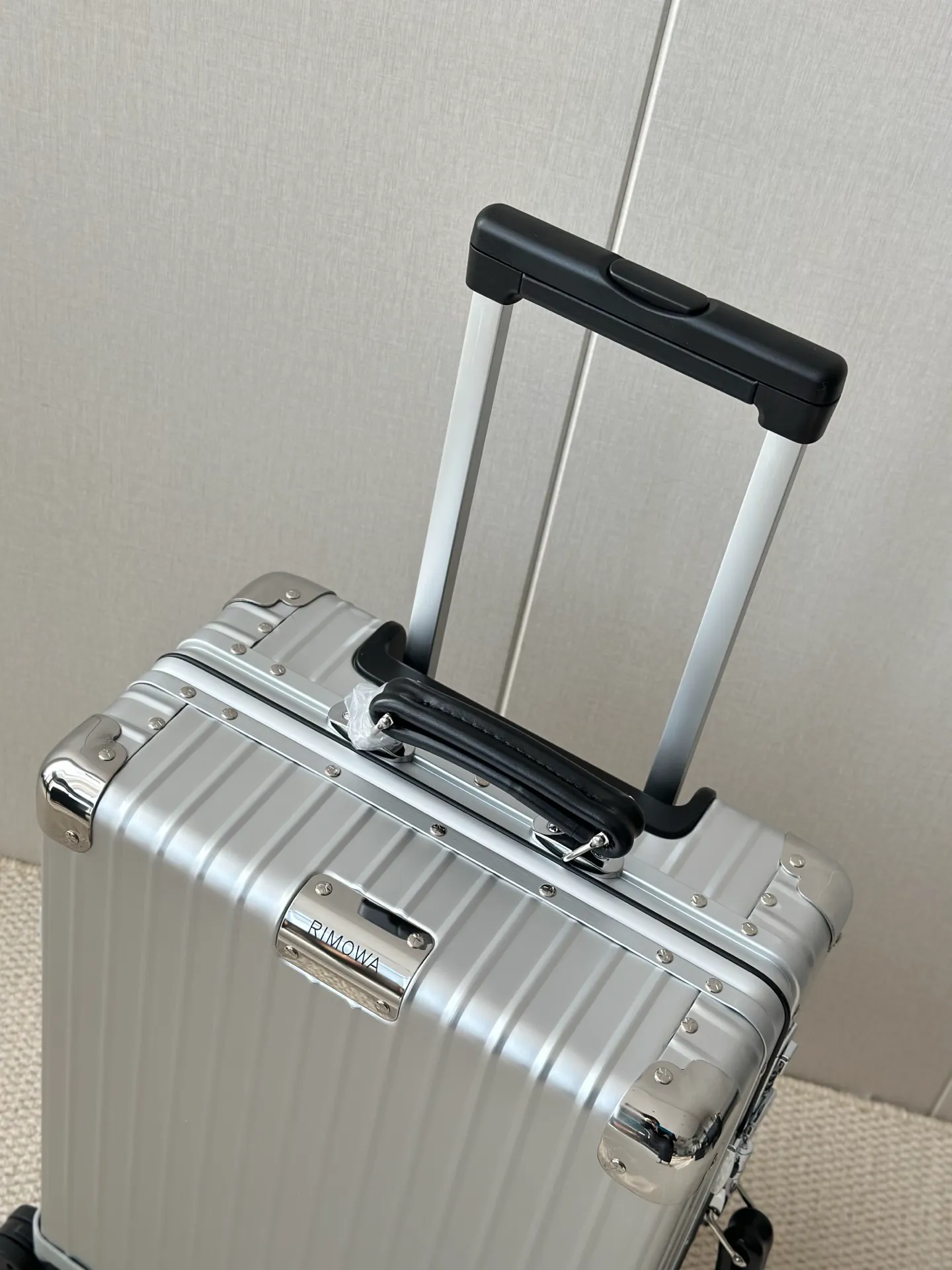 Handle Detail