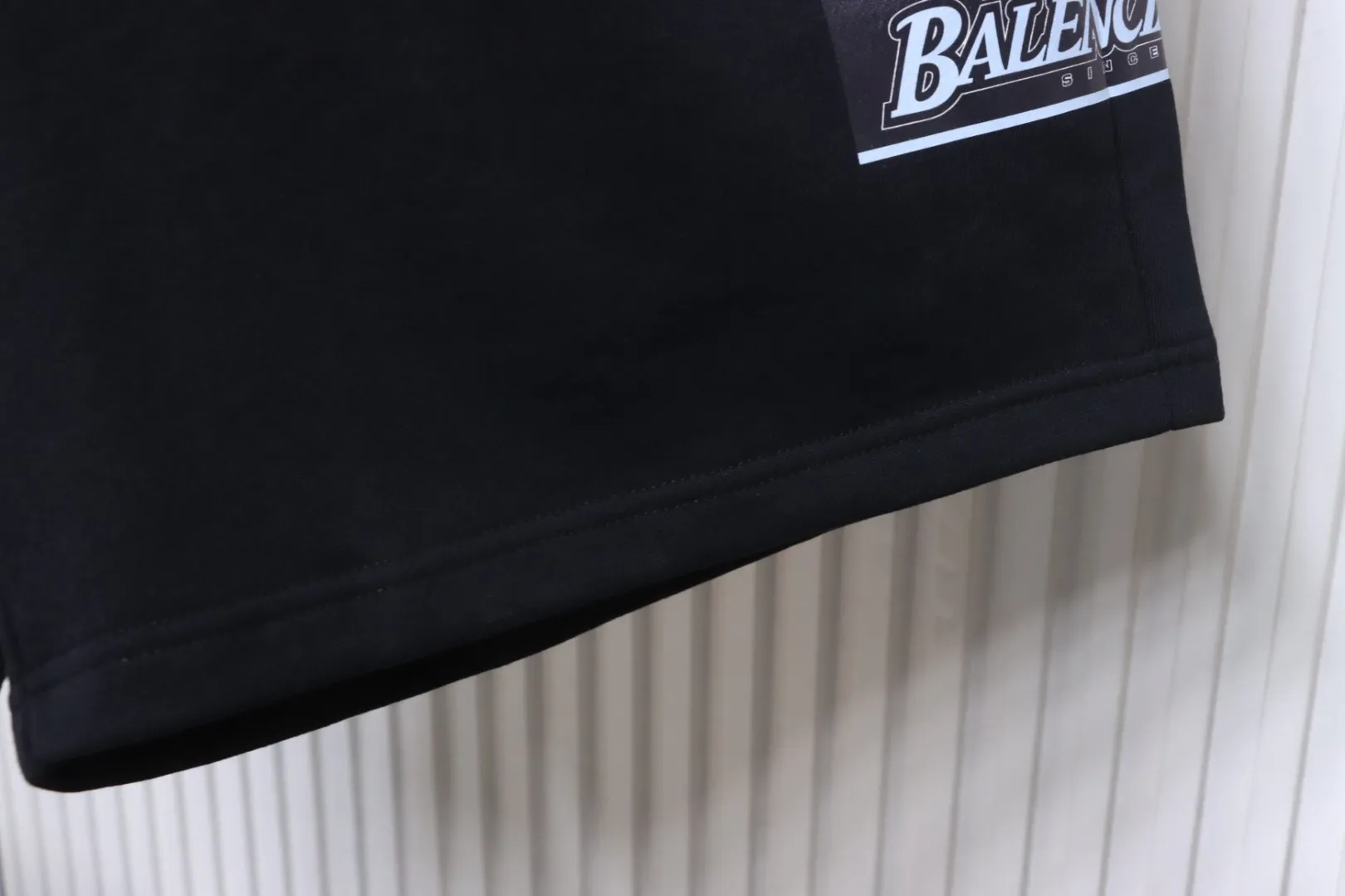 Bottom Hem Detail