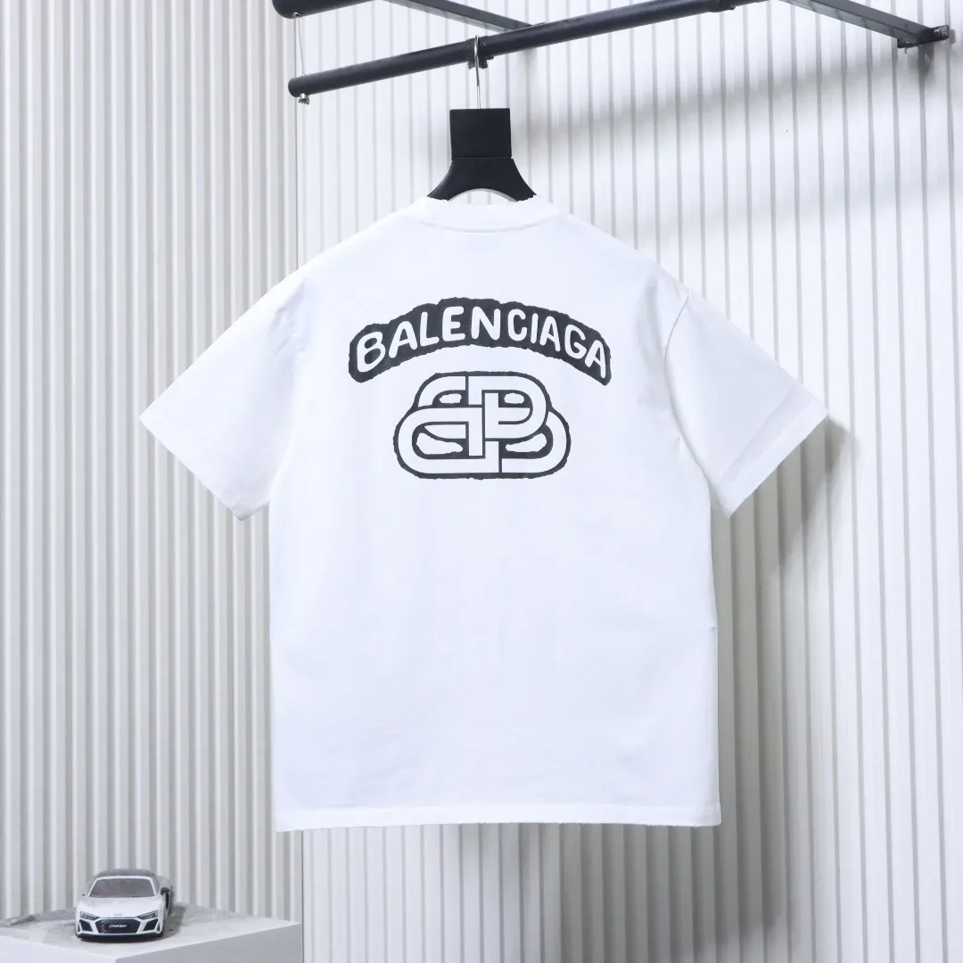 Back BLCG Lock-On Letter Graffiti Print Distressed T-Shirt