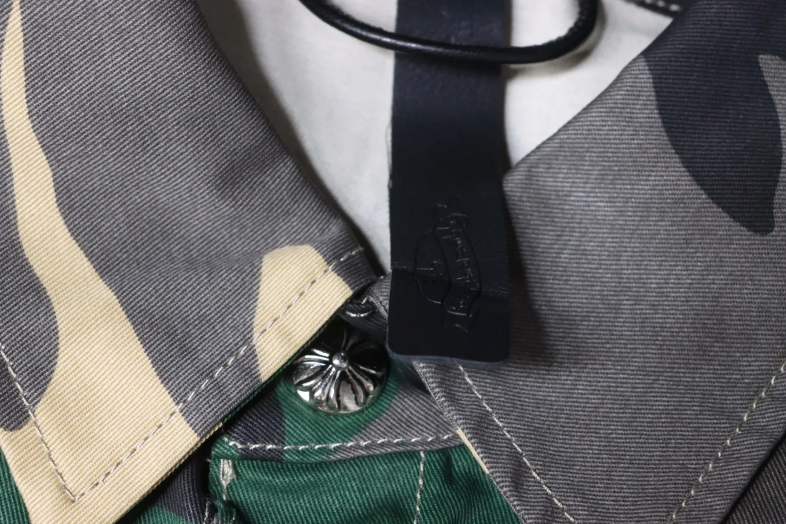 Close-up Collar