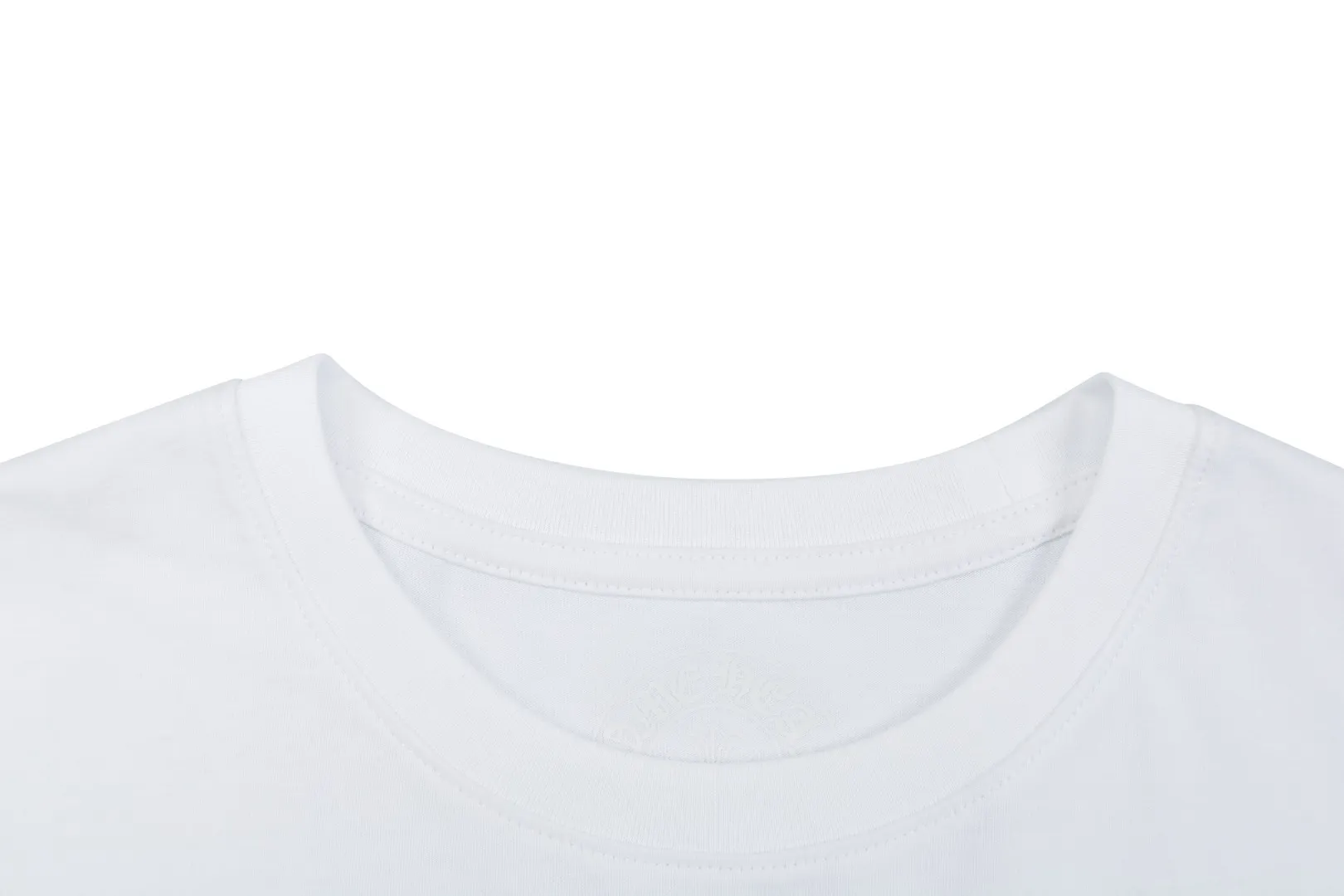 Close-Up Neckline