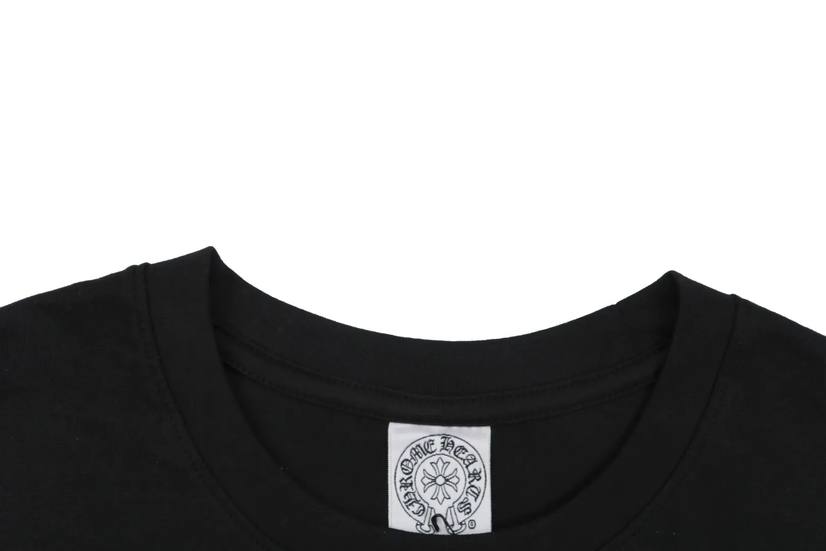 Close-up Neckline